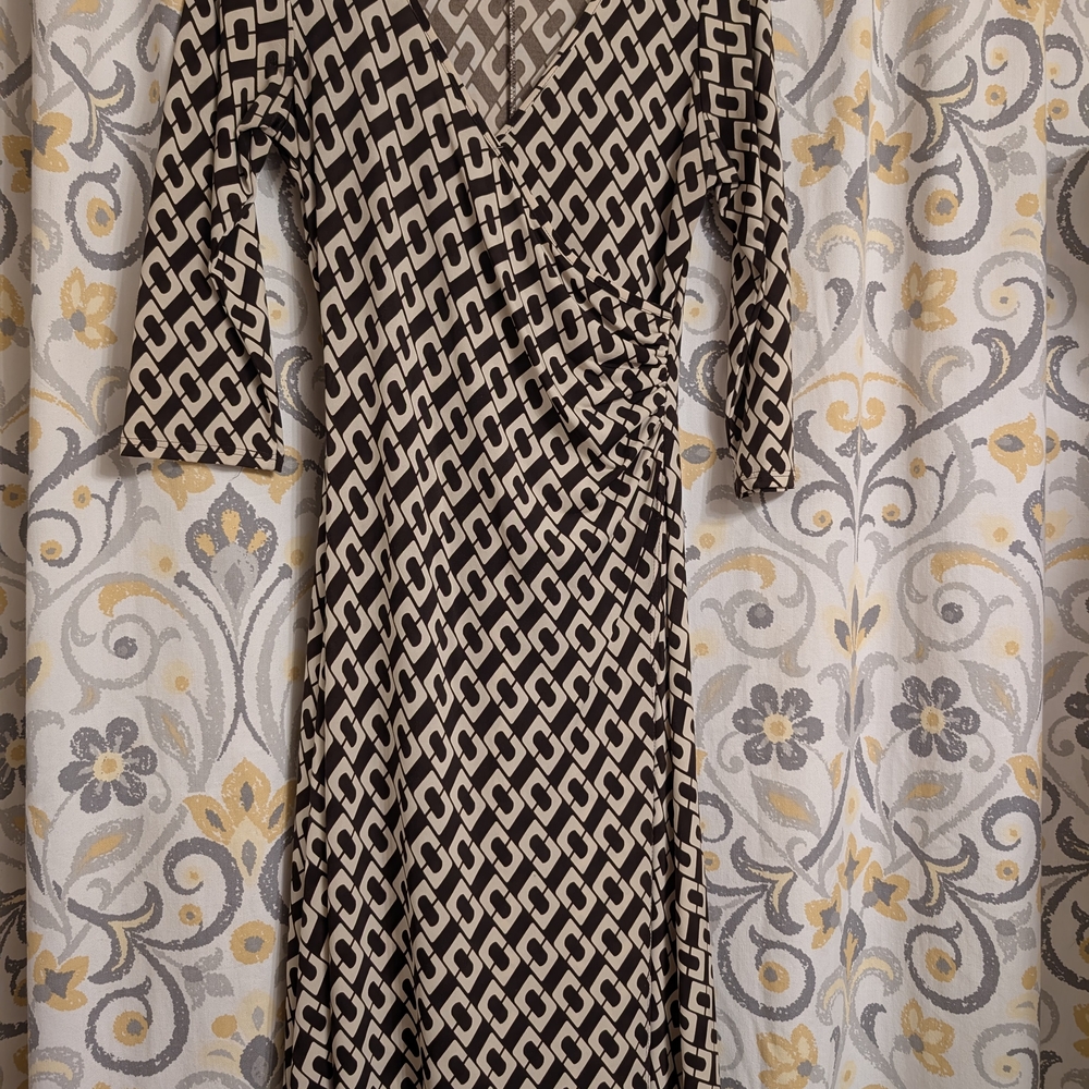 Soprano Black and Cream Patterned Long Sleeve Dress
